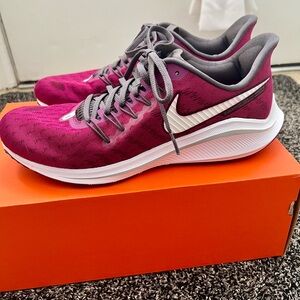 Nike Women's Athletic Shoes - Purple and Gray